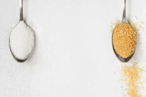 Er brun farin bedre end hvid sukker?
