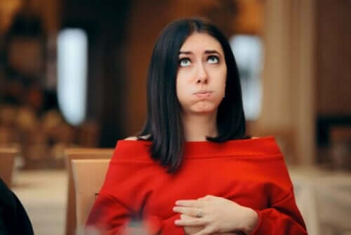 Kvinde med ondt i maven ønsker at forebygge mavesår