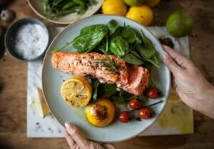 Tidlig aftensmad kan hjælpe med vægttab og forebygge diabetes