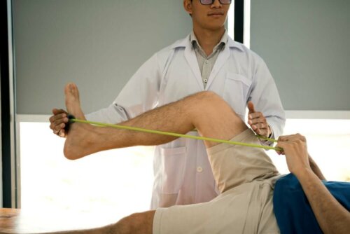 Fysioterapi med elastik