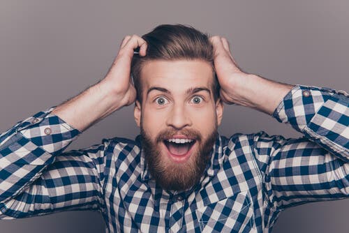 Forekomsten af ansigtshår er mere fremherskende hos mænd