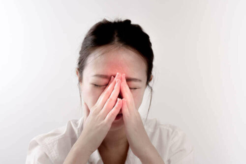 Kvinde oplever forstørrede næsemuslinger
