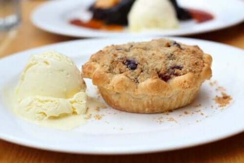 Kage med is indeholder invertsukker