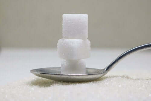 Sukkerknalder på ske