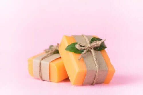 To sæbebarer nydeligt indpakkede