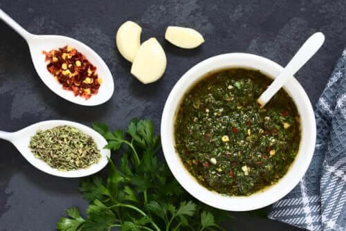 Grøn sauce til fiskeboller af kulmule