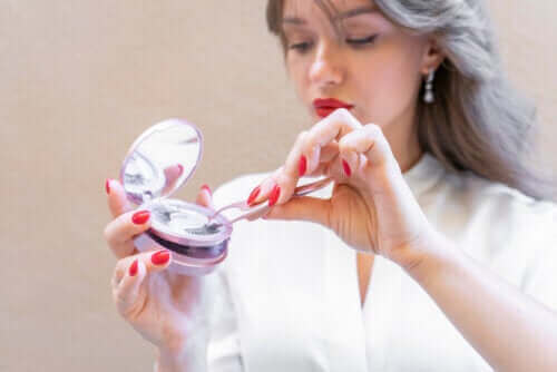 Fordele ved magnetiske øjenvipper, og hvordan man bruger dem