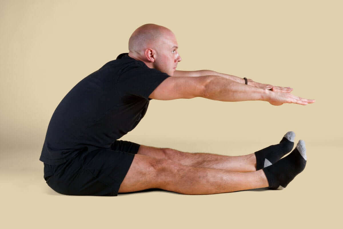 Roll-up er en af de bedste pilatesøvelser for begyndere