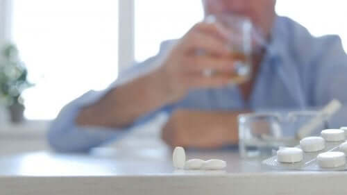 Levermetabolisme: Antibiotika og alkohol