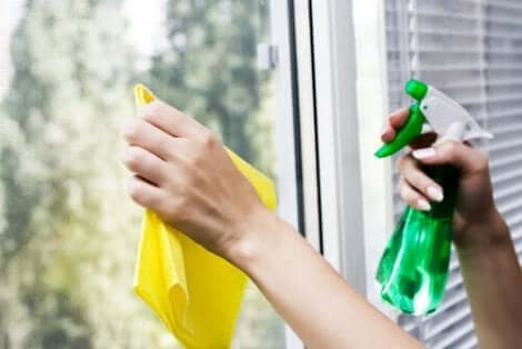 Grønne rengøringsmidler kan også bruges til glas