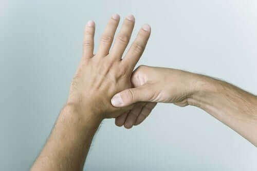 Massage af nerver i hænderne