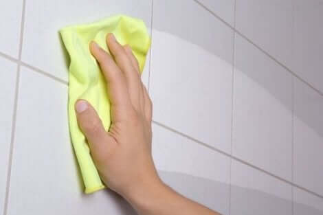 Du kan også rengøre badeværelset naturligt med grønne rengøringsmidler
