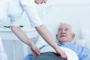 De forskellige stadier af liggesår og deres behandling