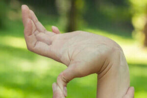 Hypermobilitet hos spædbørn: Fordele og ulemper