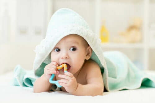 Sådan kan man lindre en babys kløende tandkød