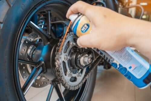 Fem tips til vedligeholdelse af motorcykler derhjemme