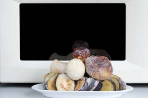 Svampe i mikrobølgeovnen: En hurtig og nem opskrift