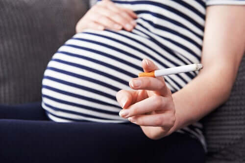 Risici ved rygning under graviditet