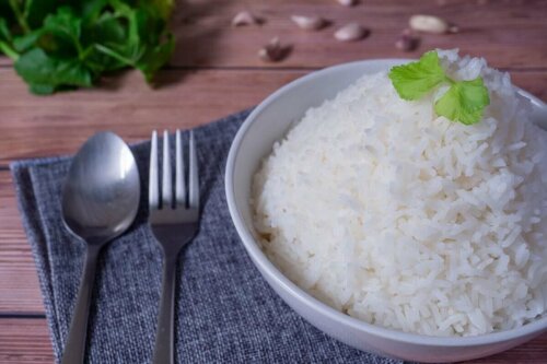 En skål ris