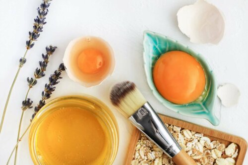 Ingredienser til masker til brændt hår