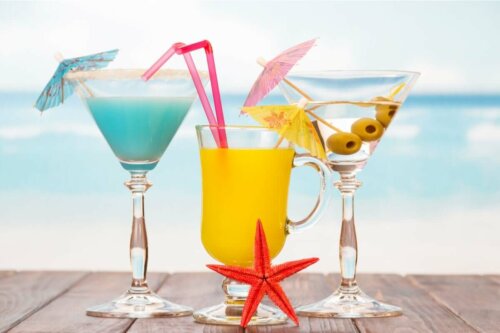 Paraplyer til at dekorere cocktails