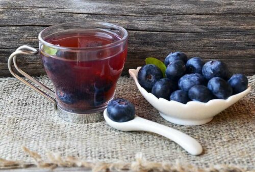 Saft kan bruges til at opnå de vigtigste fordele ved at spise blåbær