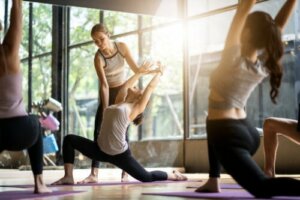 Fitnessyoga: Hvad er det, og hvordan dyrker man det?