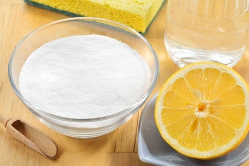 5 måder til at bruge natron og citron til rengøring