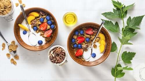 Fire næringsrige idéer til morgenmad baseret på frugt