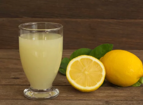 Citronsaft i glas