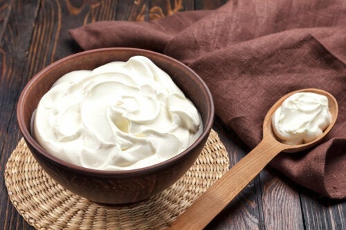 Sådan kan man lave vegansk creme fraiche til salte retter