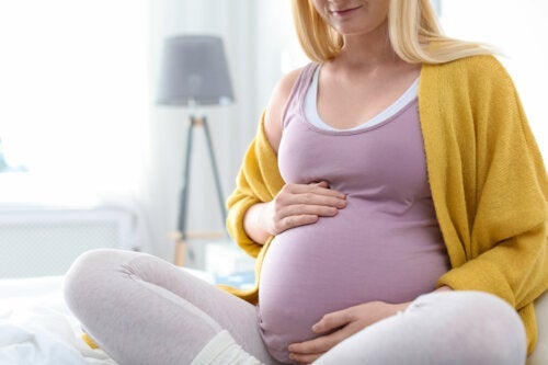 Mit barn bevæger sig meget i livmoderen: Skal jeg være bekymret?