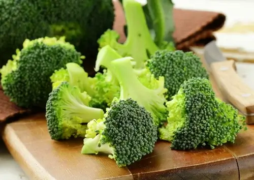 Broccoli kan bidrage til at se yngre og sundere ud