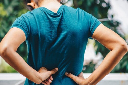 Hvorfor får jeg ondt i ryggen?