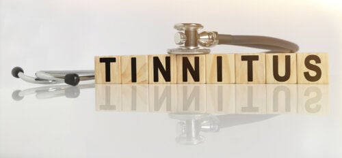 Hvad er årsagerne til tinnitus?