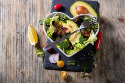 En salat i en plantebaseret kost
