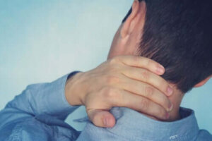 Hvad sker der, når du knækker nakken?