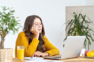 8 fordele og ulemper ved kedsomhed: Er det godt for noget som helst?