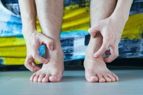 10 almindelige årsager til kløende ben, og hvad du kan gøre ved det