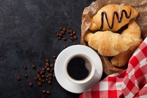 Kaffe og morgenkage
