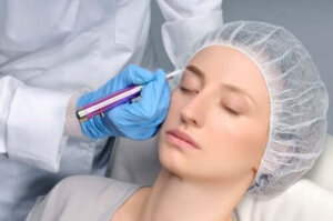 Microblading af øjenbryn: Før og efter