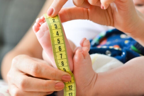 Hvorfor er det vigtigt at korrigere alderen hos for tidligt fødte børn?