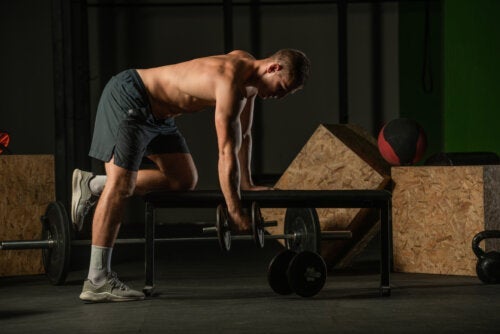 Sådan laver du triceps kickbacks