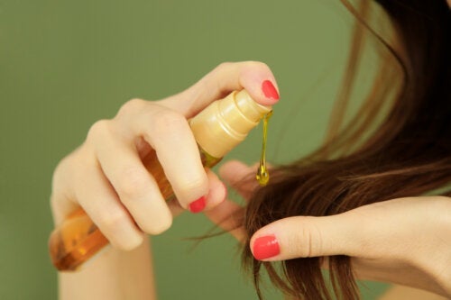 Dimethicone til håret: Anvendelser, mulige risici og alternativer