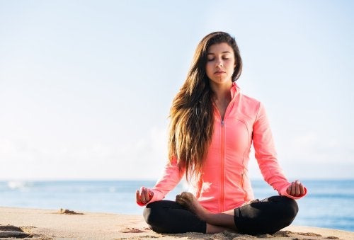 Åndedræt og opmærksomhed: Nøglerne til en god yogastilling