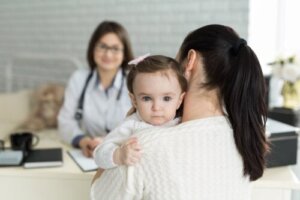 Phenylketonuri: Hvad det er, symptomer og behandling