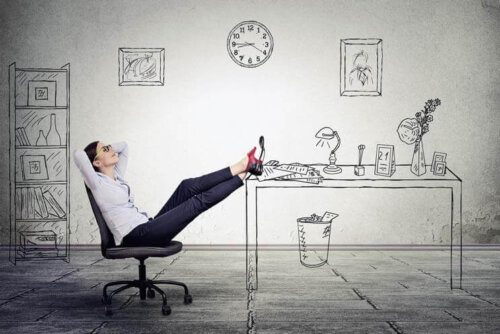 Kvinde på et tegnet kontor