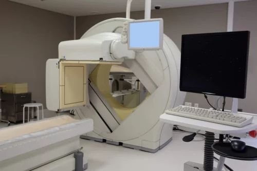 Scanningsmaskine til diagnose af hjerneabsces