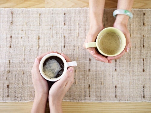 Te eller kaffe efter et måltid: Godt eller dårligt?