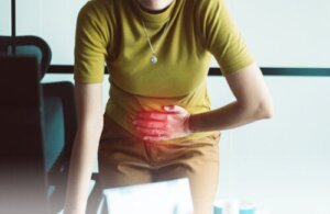 13 urteteer til at forebygge eller behandle menstruationssmerter